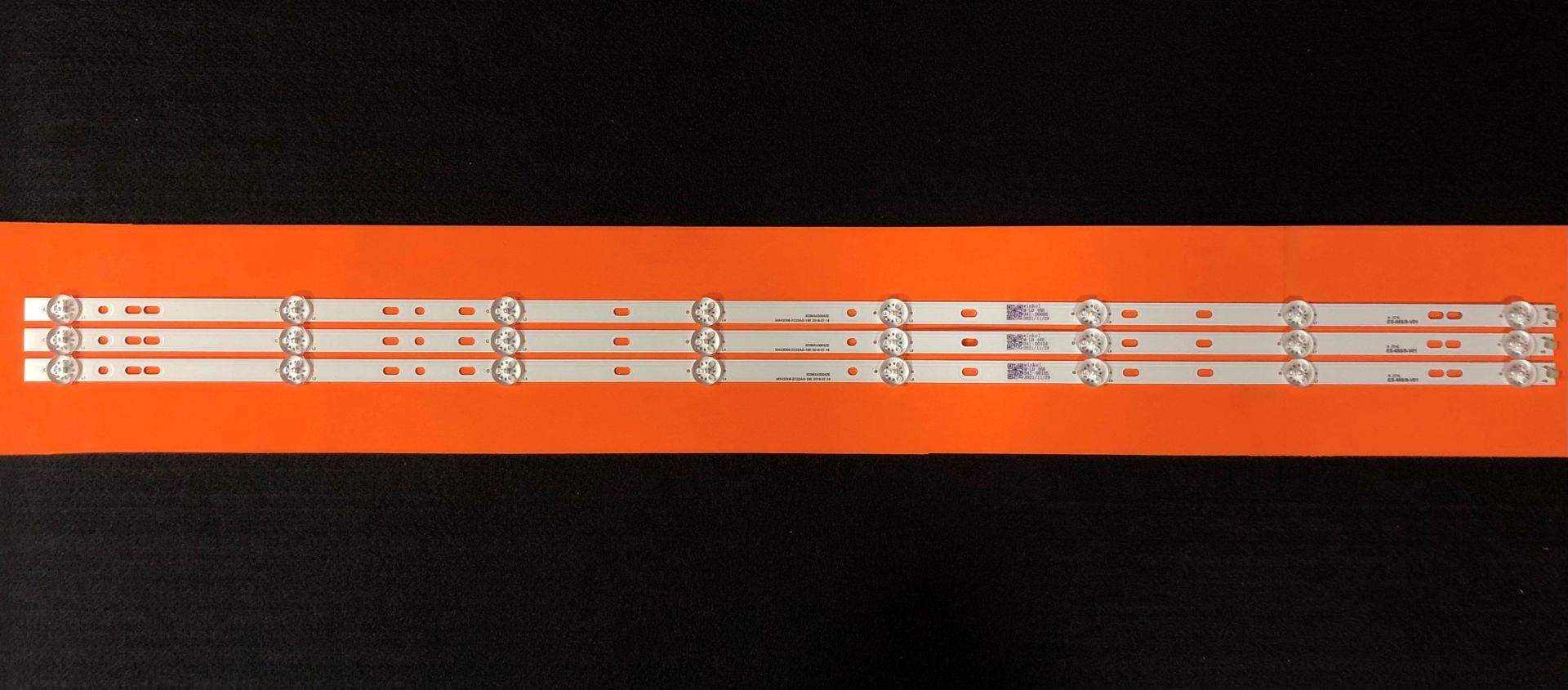 LCD LED-2229 TAKIM-3 LÜ AWOX 43110 JL.D43081330-349AS-M, 7.03.F.43N93JTB01R-E686-WİNKEL