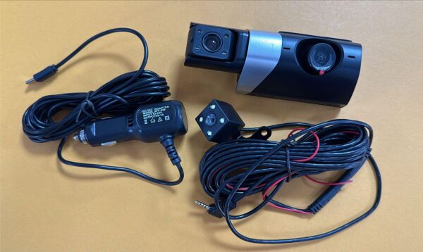 BLİC BLM-87 ARAÇ KAMERASI 3'' EKRAN + WİFİ + SES + FULLHD + ÜÇ KAMERA +170 DERECE GENİŞ AÇ