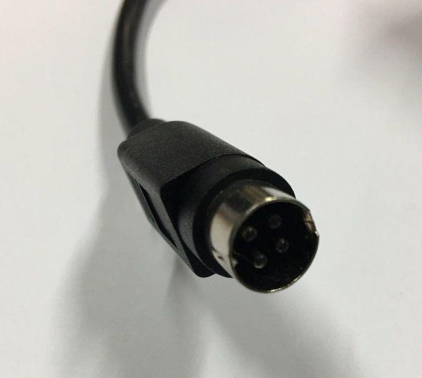 24 VOLT 9 AMPER  PLASTİK KASA ADAPTÖR