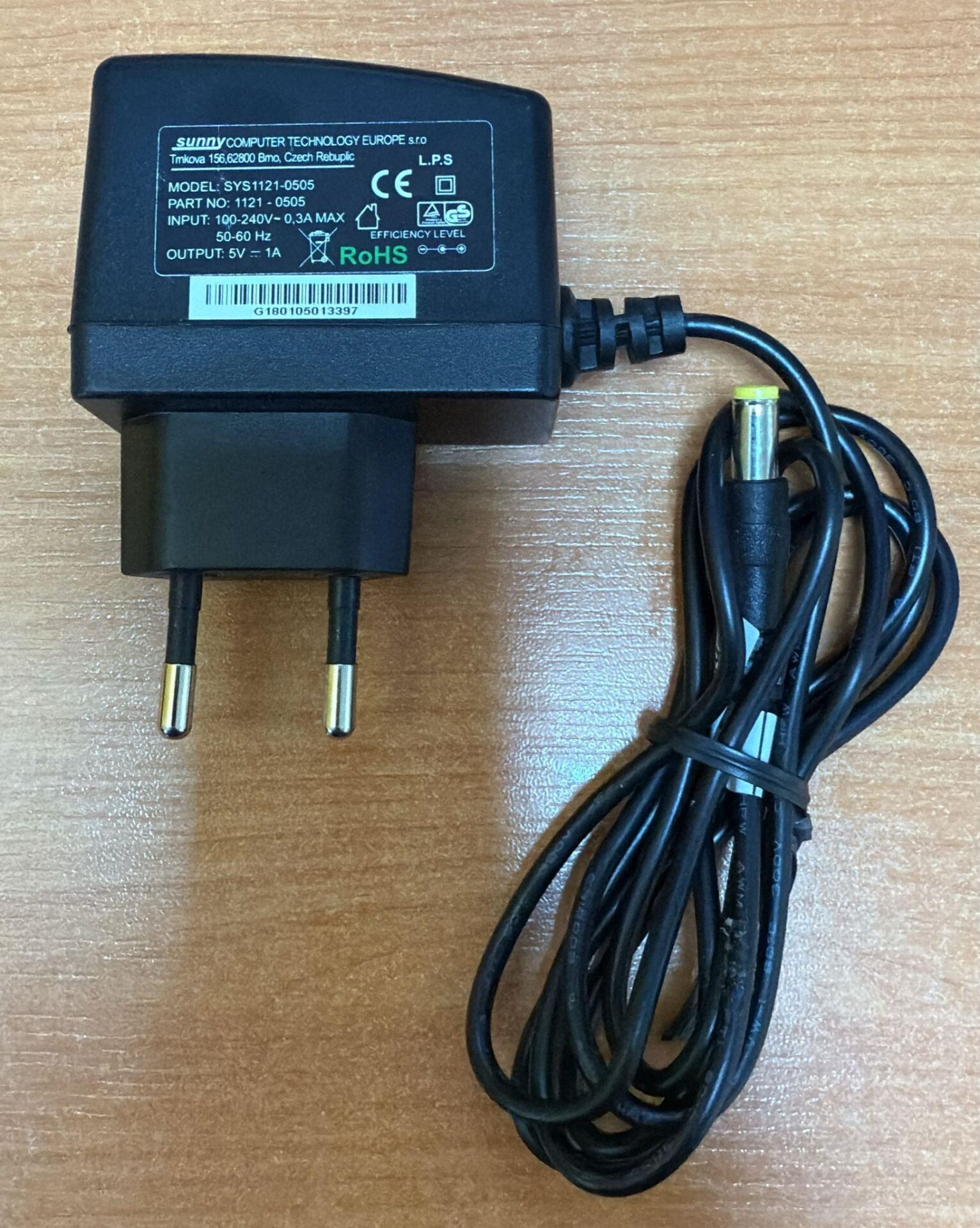 5 VOLT 1 AMPER PLASTİK KASA ORİJİNAL ADAPTÖR 5.5x1,7 mm YAYLI UÇ